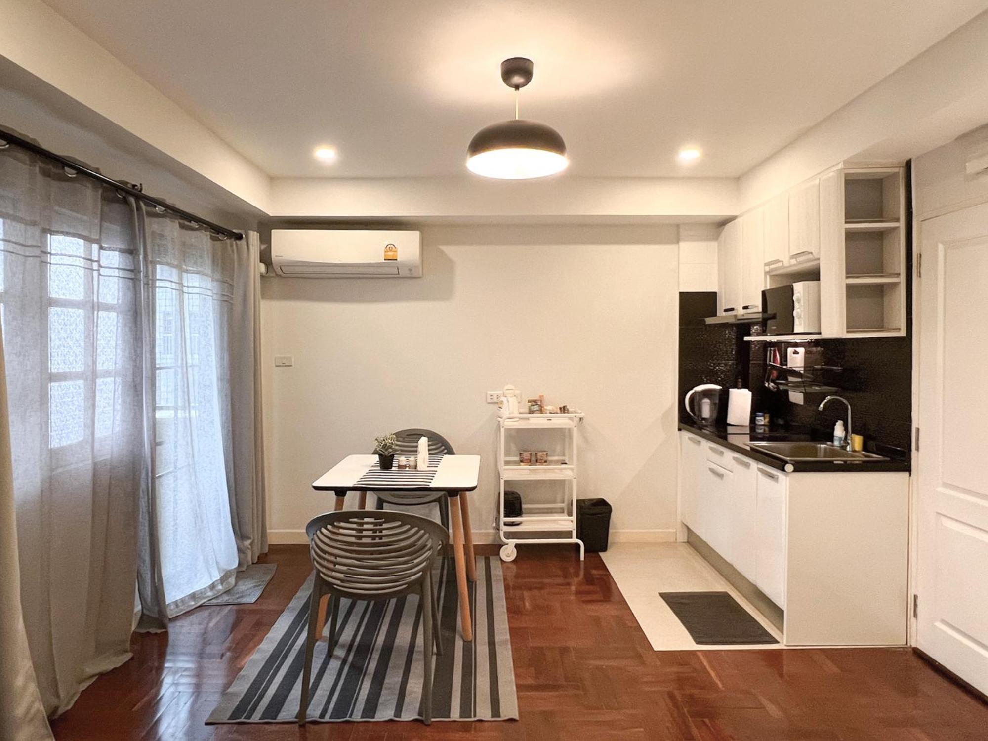 Neveu Premier Residence : Ratchada Bangkok Buitenkant foto