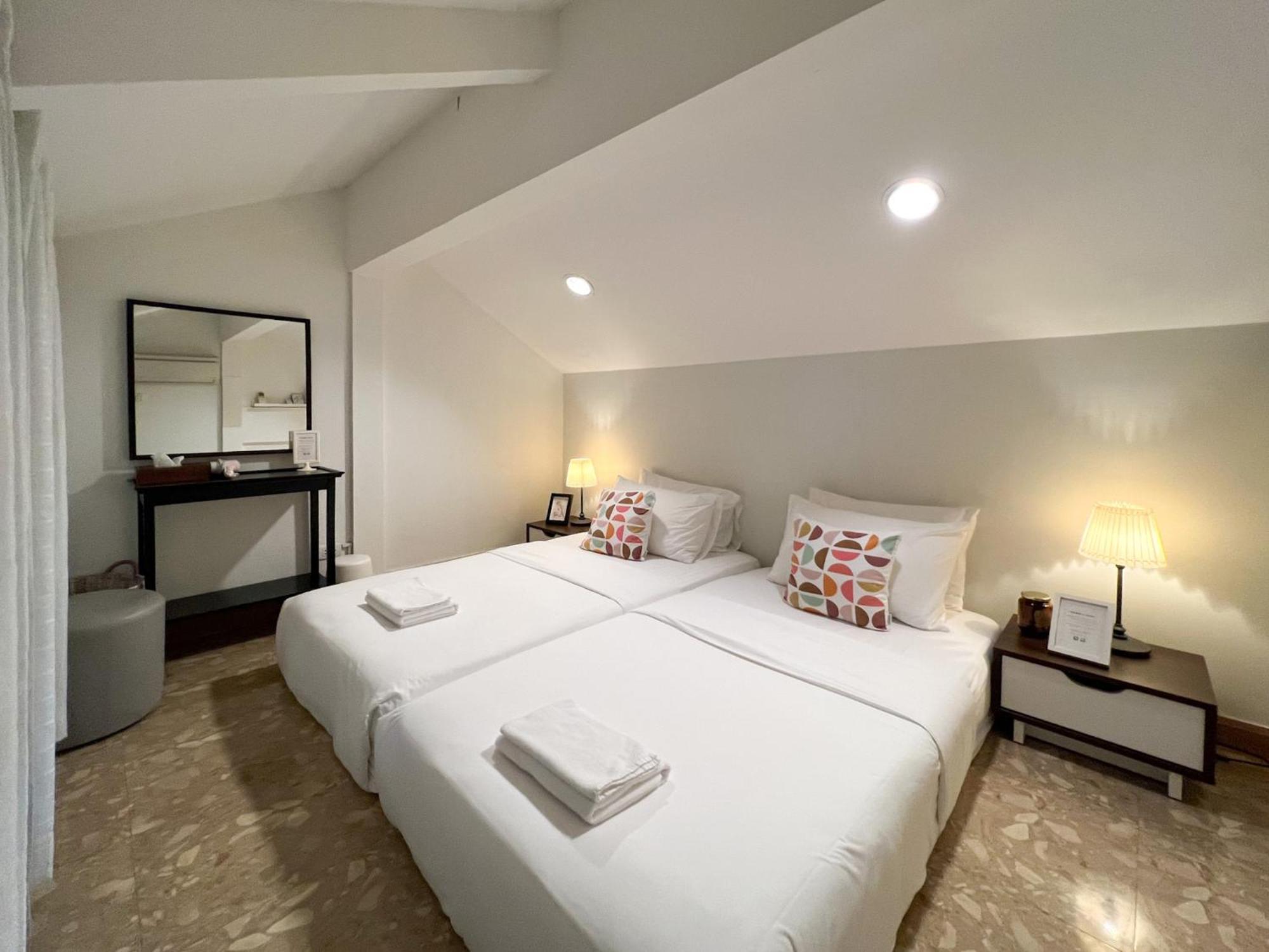 Neveu Premier Residence : Ratchada Bangkok Buitenkant foto
